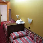 Bridge Hotell