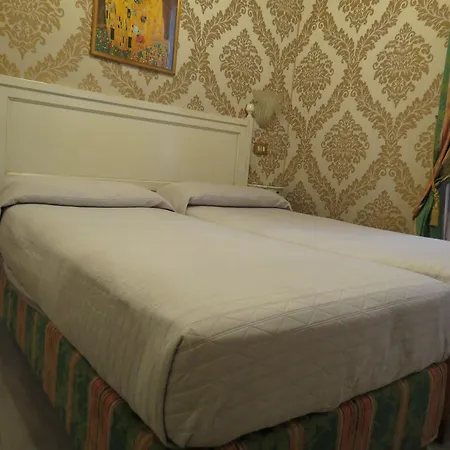 Bridge Hotel Venice