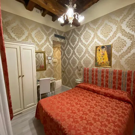 Hotel Bridge Venice