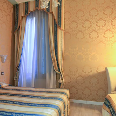 Bridge Hotel 3*