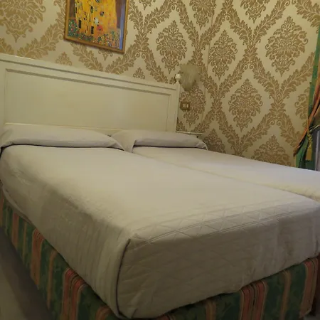 Bridge Hotel 3*