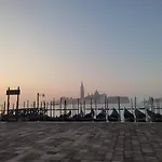 Hotel Bridge Venecia